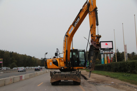 JCB JS 200W