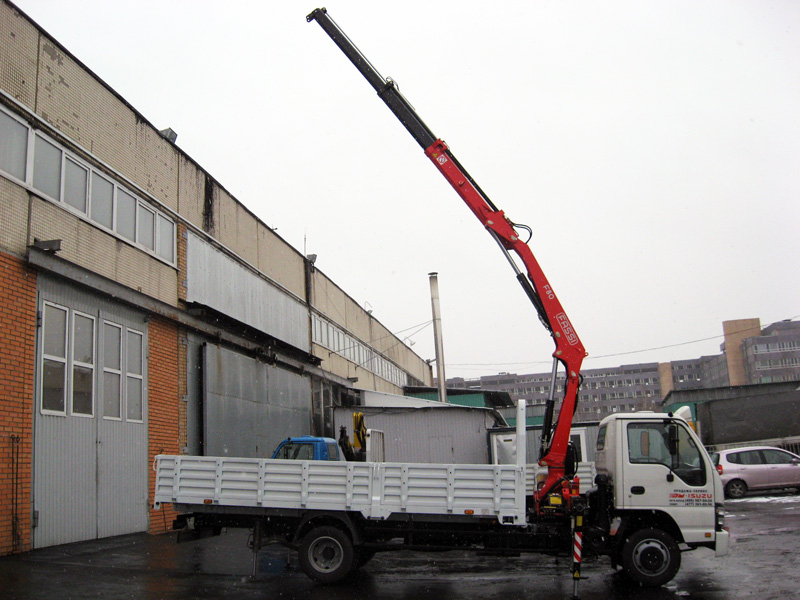 ISUZU NQR75 (3 тонны)